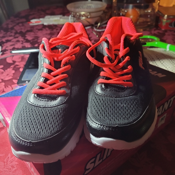 Ladies Sneakers size 8 - Picture 7 of 9